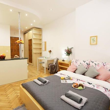Batorego Cosy Apartment 2 Krakau Buitenkant foto