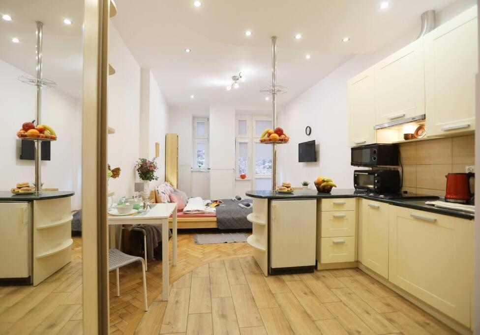 Batorego Cosy Apartment 2 Krakau Buitenkant foto