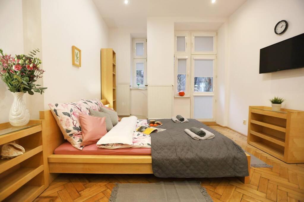 Batorego Cosy Apartment 2 Krakau Buitenkant foto