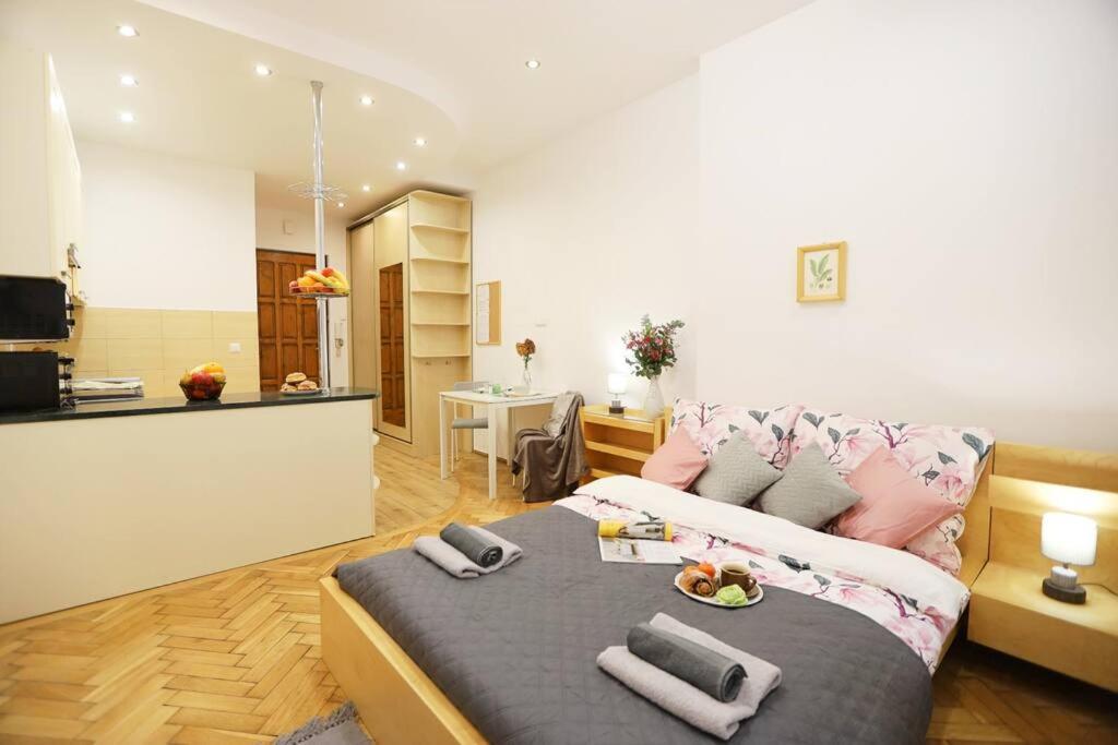 Batorego Cosy Apartment 2 Krakau Buitenkant foto